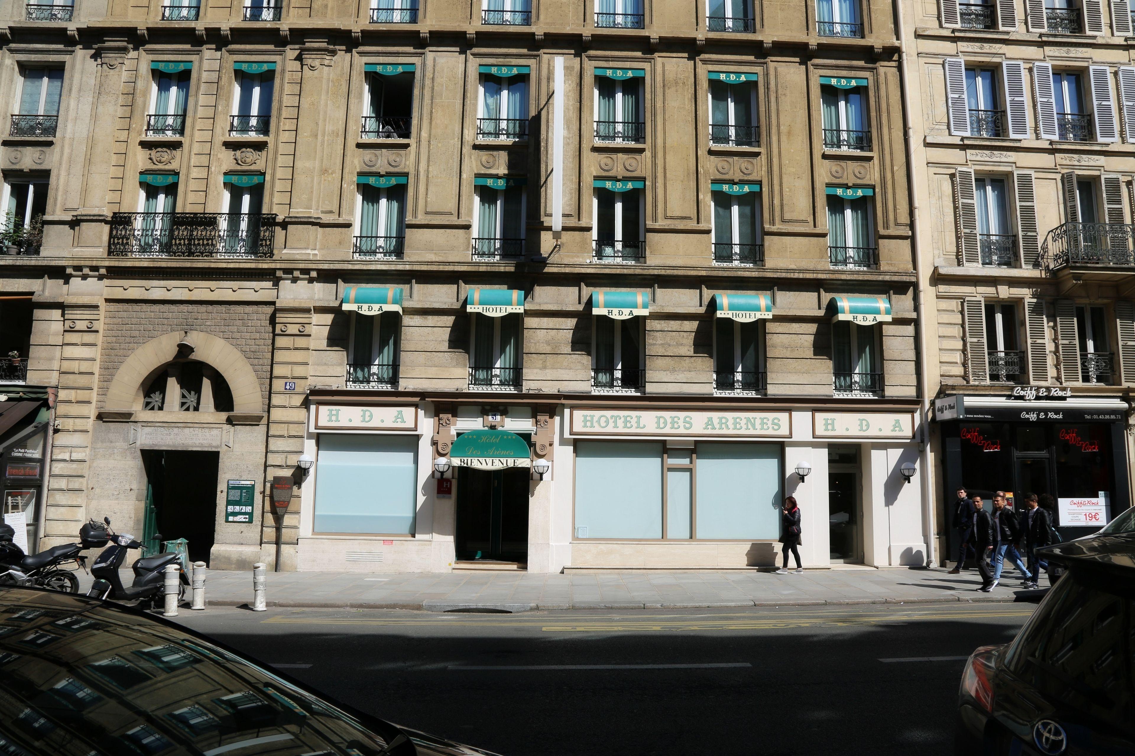 Des Arenes